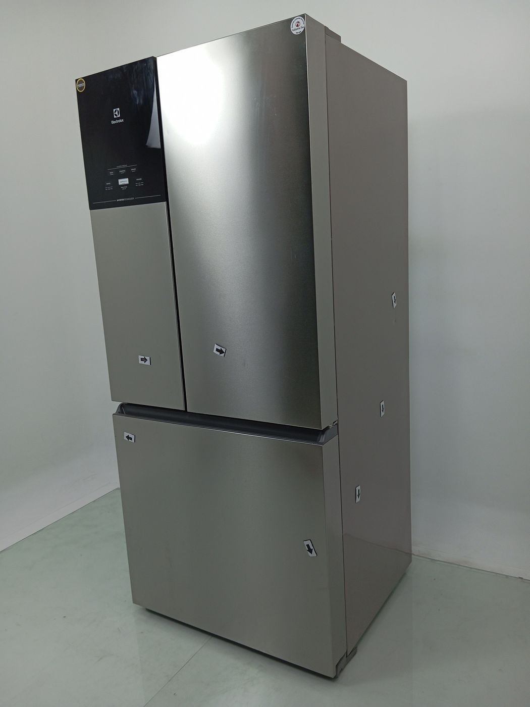REFRIGERADOR ELECTROLUX IM8S - Refrigerador E