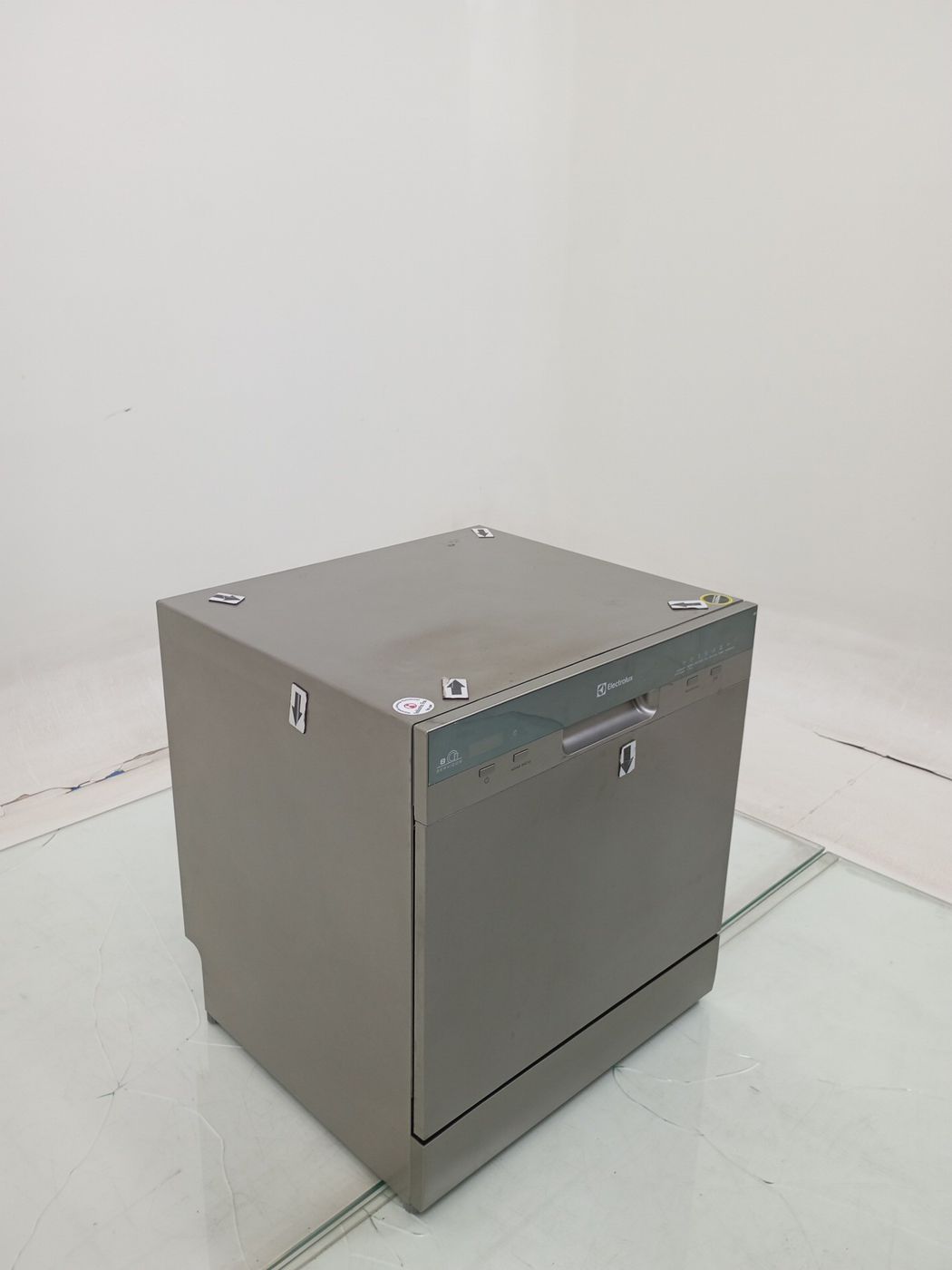 LAVA LOUCAS ELECTROLUX LL08S - Lava Louça Ele