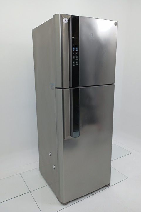 REFRIGERADOR ELECTROLUX DF56S  DUAS PORTAS FR
