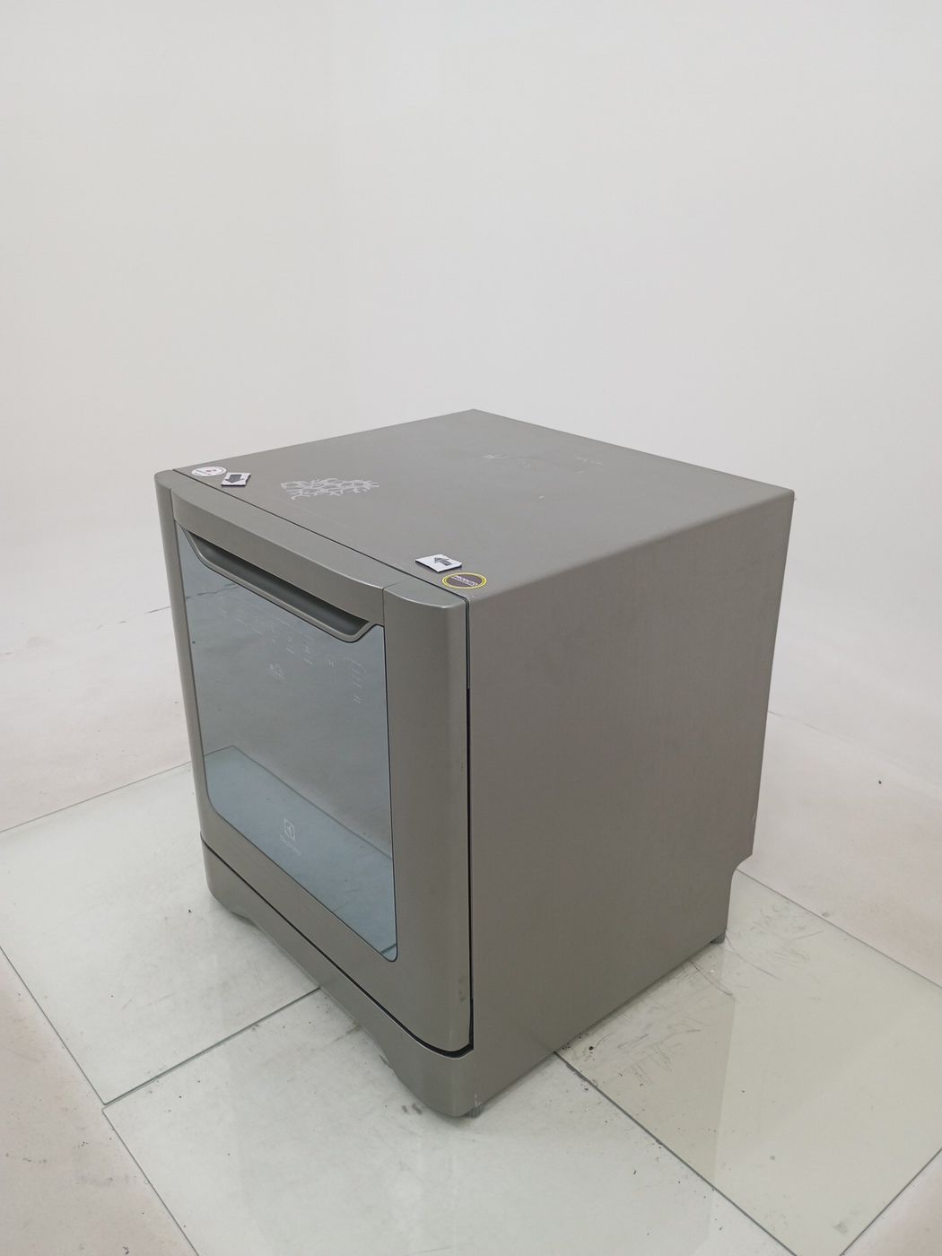 LAVA LOUCAS ELECTROLUX LE08S - Lava Louça Ele