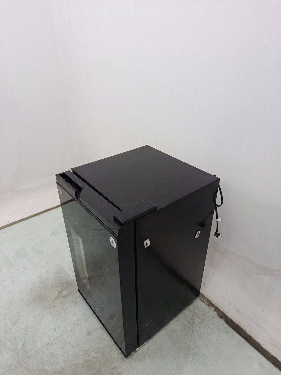 CERVEJEIRA ELECTROLUX EB10C HOME BAR FROST FR