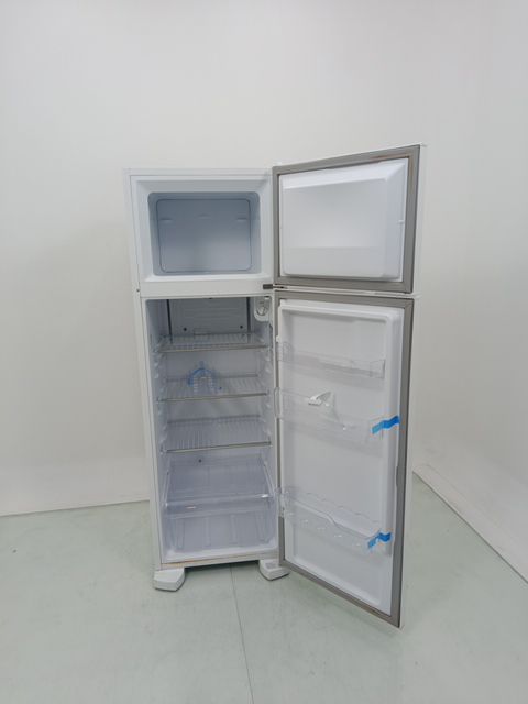 REFRIGERADOR ELECTROLUX DC35A   DUAS PORTAS C