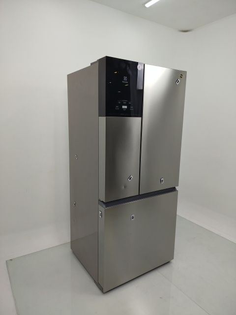 REFRIGERADOR ELECTROLUX IM8S FROST FREE INVER