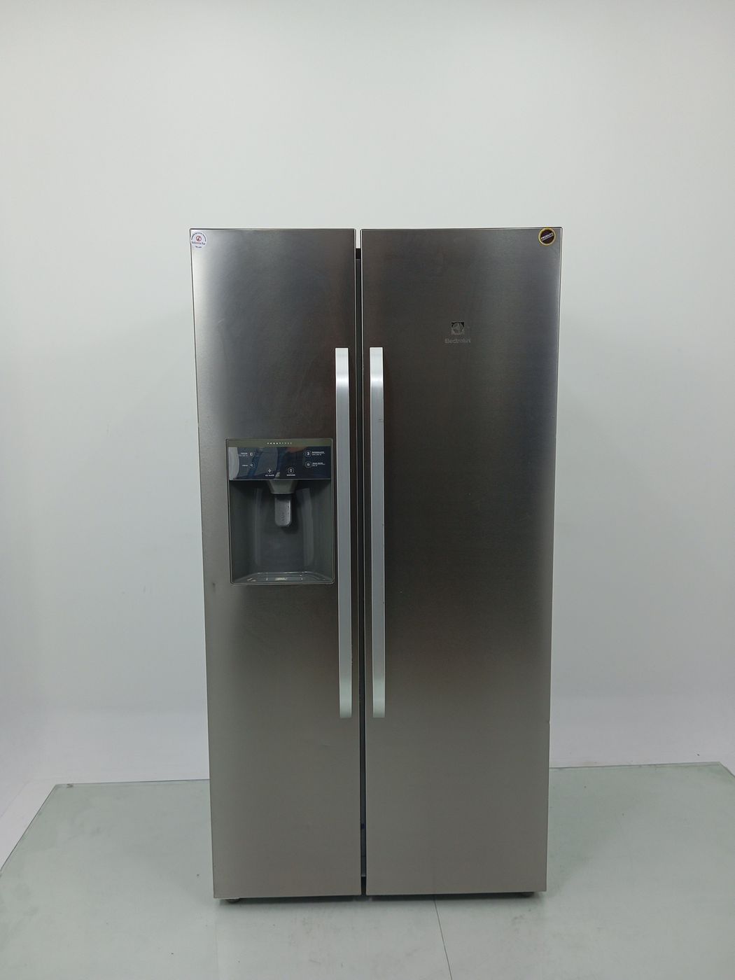 REFRIGERADOR ELECTROLUX IS9S FROST FREE SIDE 