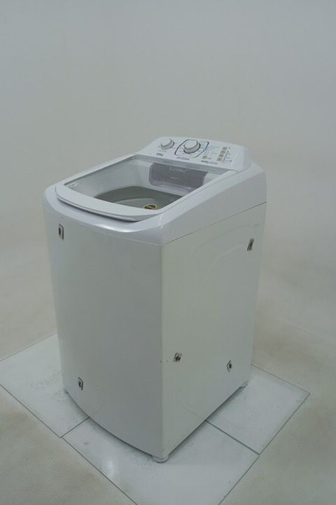 LAVADORA ELECTROLUX TOP LOAD 12KG LAC12 TURBO