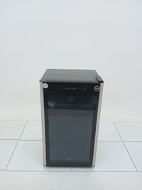 Adega Electrolux Wdf29 - Adega Electrolux Wdf29-220 V-preto - Preto