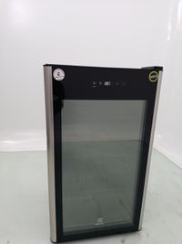 Cervejeira Electrolux Bcg96 - Cervejeira Electrolux Bcg96-127 V-preto - Preto
