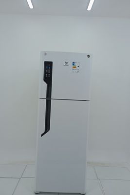 Refrigerador Electrolux Tf56 Duas Portas Frost Free 474l - Branco