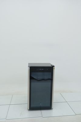 Adega Electrolux Wdf29 Dual Zone 29 Garrafas - Preto
