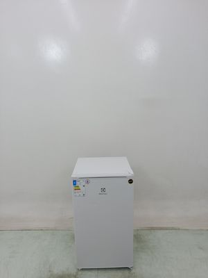 Frigobar Electrolux Em90 - Frigobar Electrolux Em90-127 V-branco - Branco