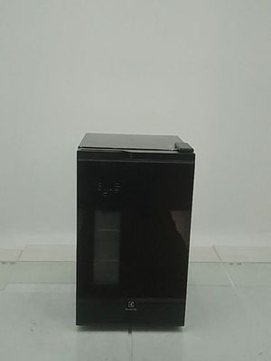 Cervejeira Electrolux Eb10c Home Bar Frost Free 100l  - Preto