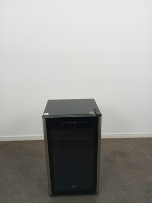 Adega Electrolux Wdf29 Dual Zone 29 Garrafas - Preto