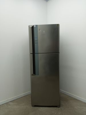Refrigerador Electrolux Df56s  Duas Portas Frost Free 474l - Platinum