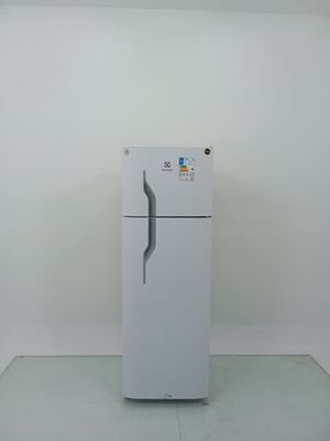 Refrigerador Electrolux Dc35a   Duas Portas Cycle Defrost 260l Dc35a Branco - Branco