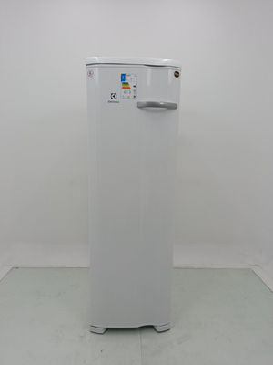 Freezer Electrolux Fe27 Vertical Cycle Defrost Uma Porta 234l - Branco