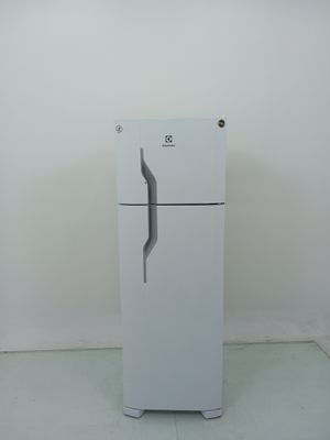 Refrigerador Electrolux Dc35a   Duas Portas Cycle Defrost 260l Dc35a Branco - Branco