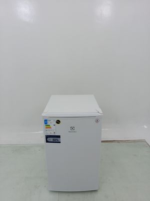 Frigobar Electrolux Em120 - Frigobar Electrolux Em120-220 V-branco - Branco
