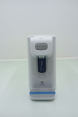 Purificador Electrolux Pc01b água Fria/natural/gelada Com Compressor - Branco