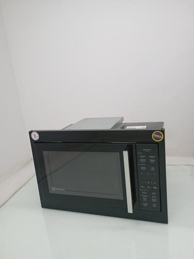 Micro-ondas Electrolux Me3bp - Micro-ondas Electrolux Me3bp-220 V-preto - Preto