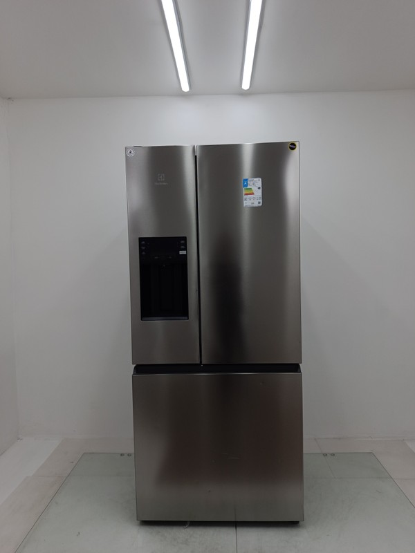Geladeira Electrolux Im8is - Geladeira Electrolux Im8is-127 V-platinum - Platinum