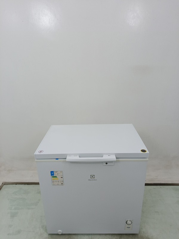 Freezer Electrolux He200 - Freezer Horizontal Electrolux He200-127 V-branco - Branco