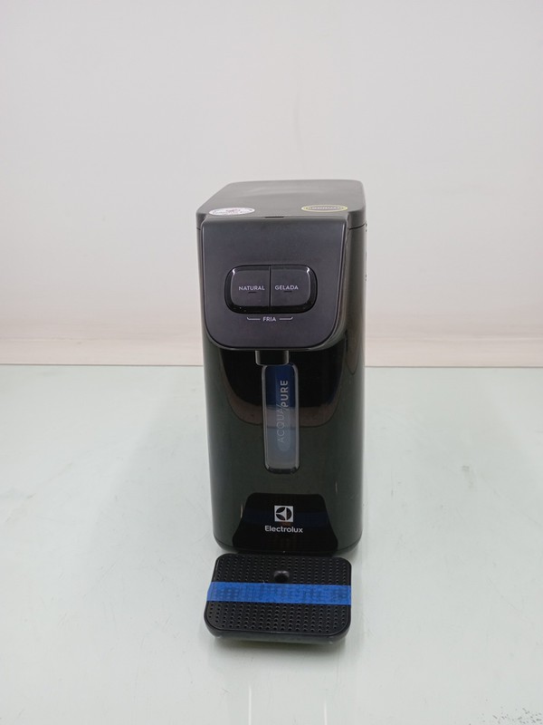 Purificador Electrolux Pe15p Refrigeracao Eletronica - Preto
