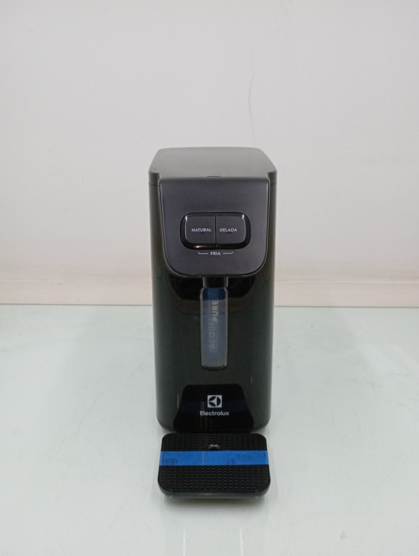 Purificador Electrolux Pe15p Refrigeracao Eletronica - Preto