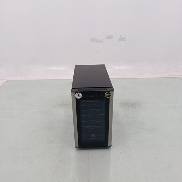 Adega Electrolux 8 Garrafas 1 Porta Acb08 - Inox
