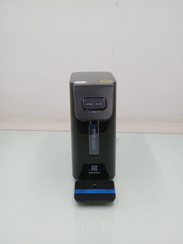 Purificador Electrolux Pe15p Refrigeracao Eletronica - Preto