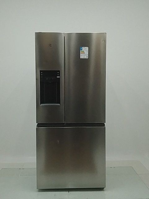 Geladeira Electrolux Im8is - Refrigerador Electrolux Im8is-220 V-platinum - Platinum