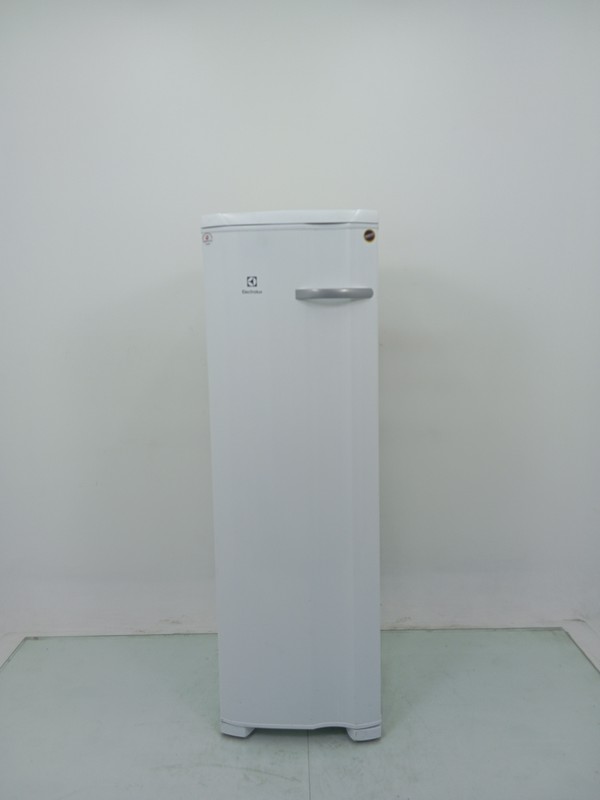Freezer Electrolux Fe27 - Freezer Vertical Electrolux Fe27-127 V-branco - Branco