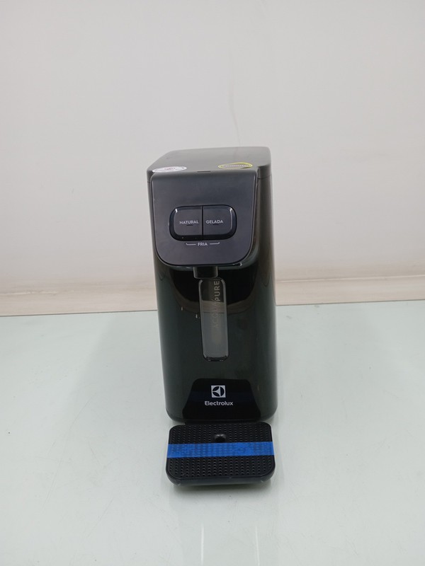 Purificador Electrolux Pe15p Refrigeracao Eletronica - Preto