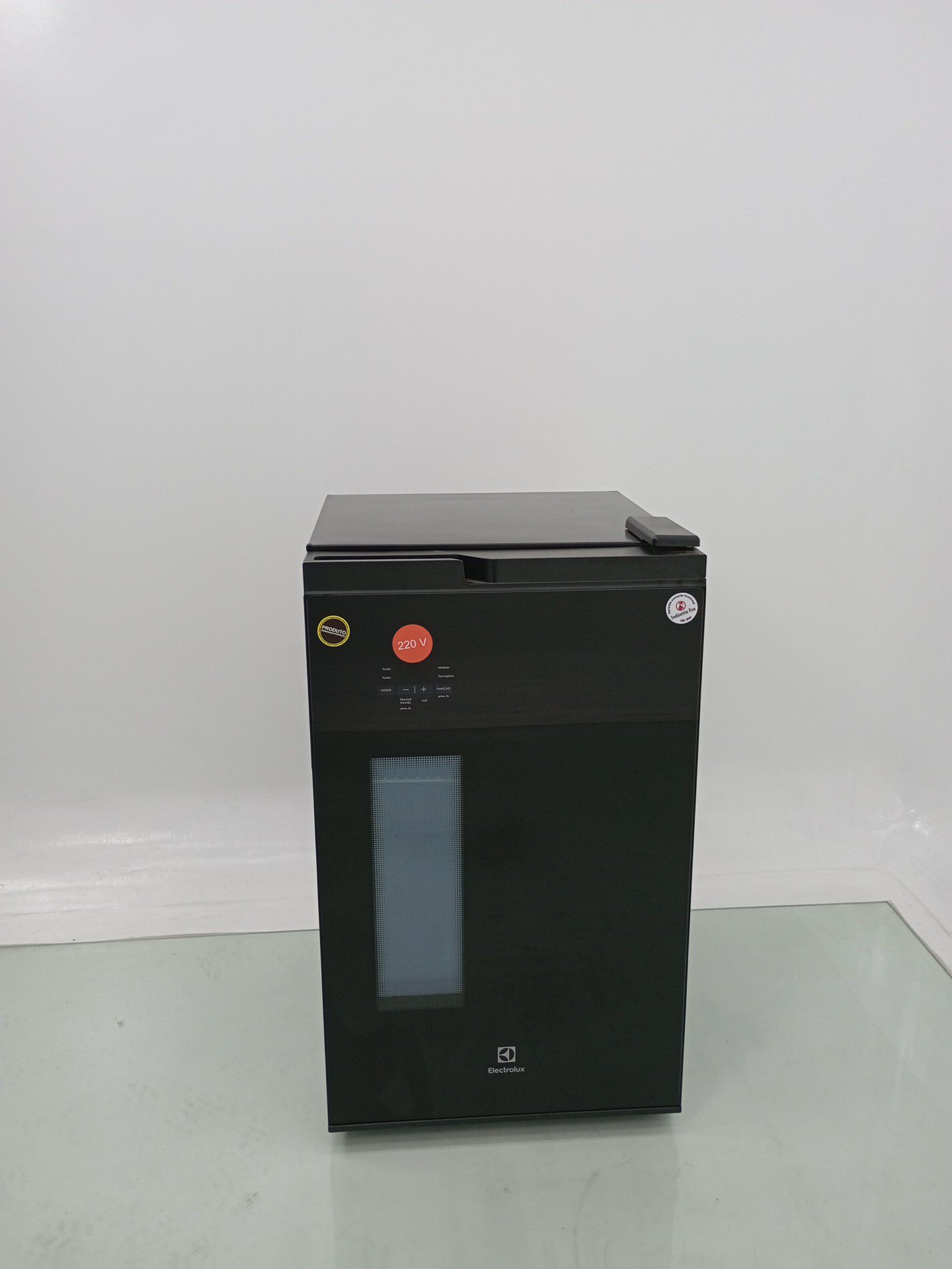 Cervejeira Electrolux Eb100 Home Bar Frost Free 100l - Preto