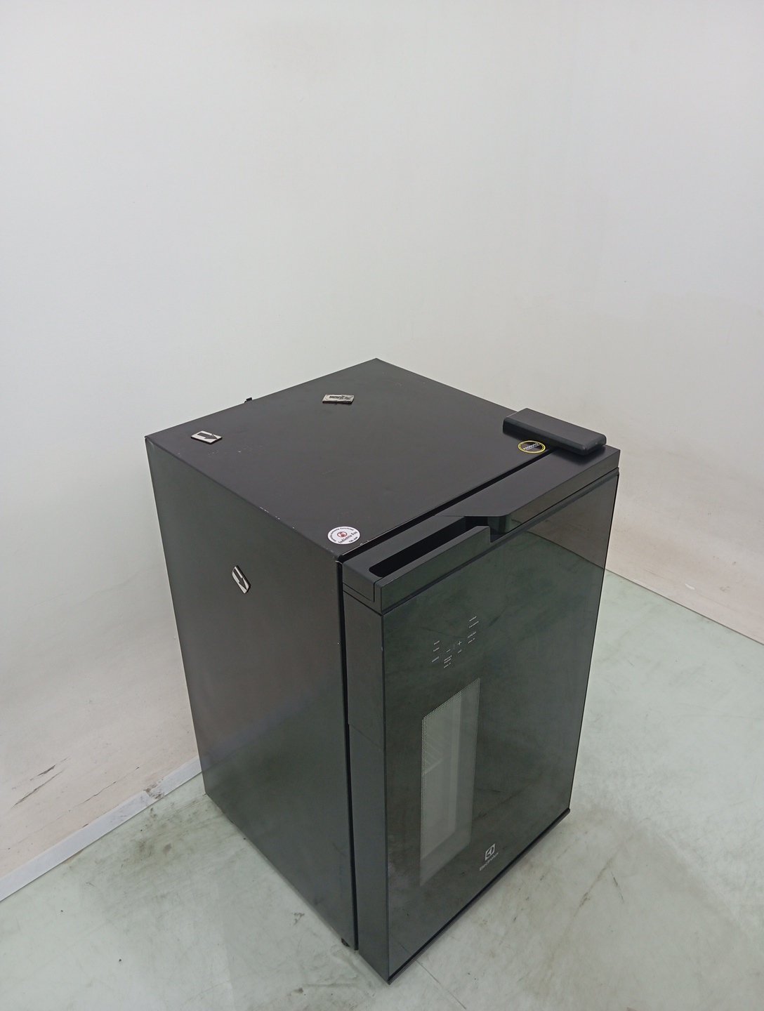 CERVEJEIRA ELECTROLUX EB100 HOME BAR FROST F