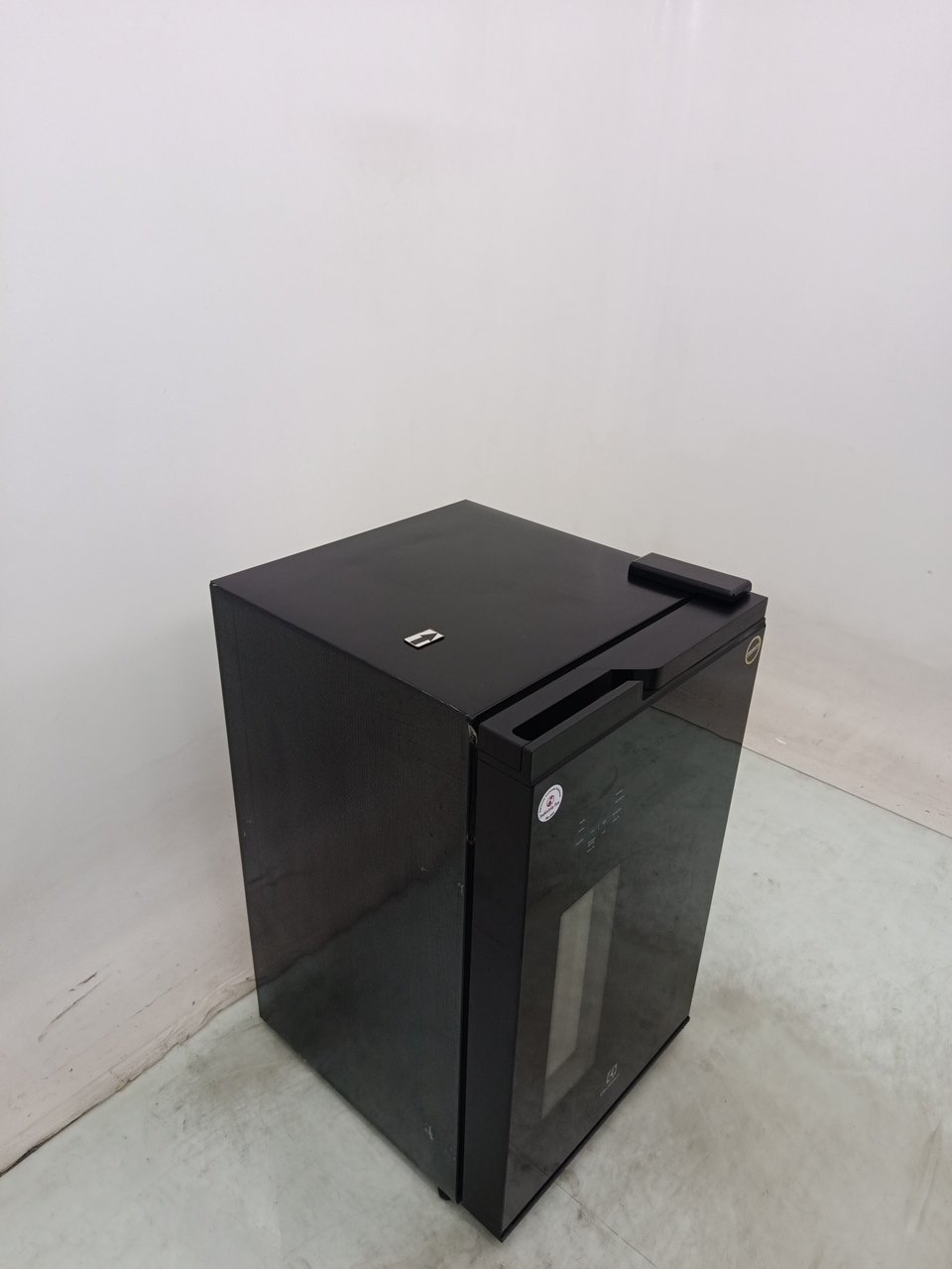 CERVEJEIRA ELECTROLUX EB10C HOME BAR FROST F